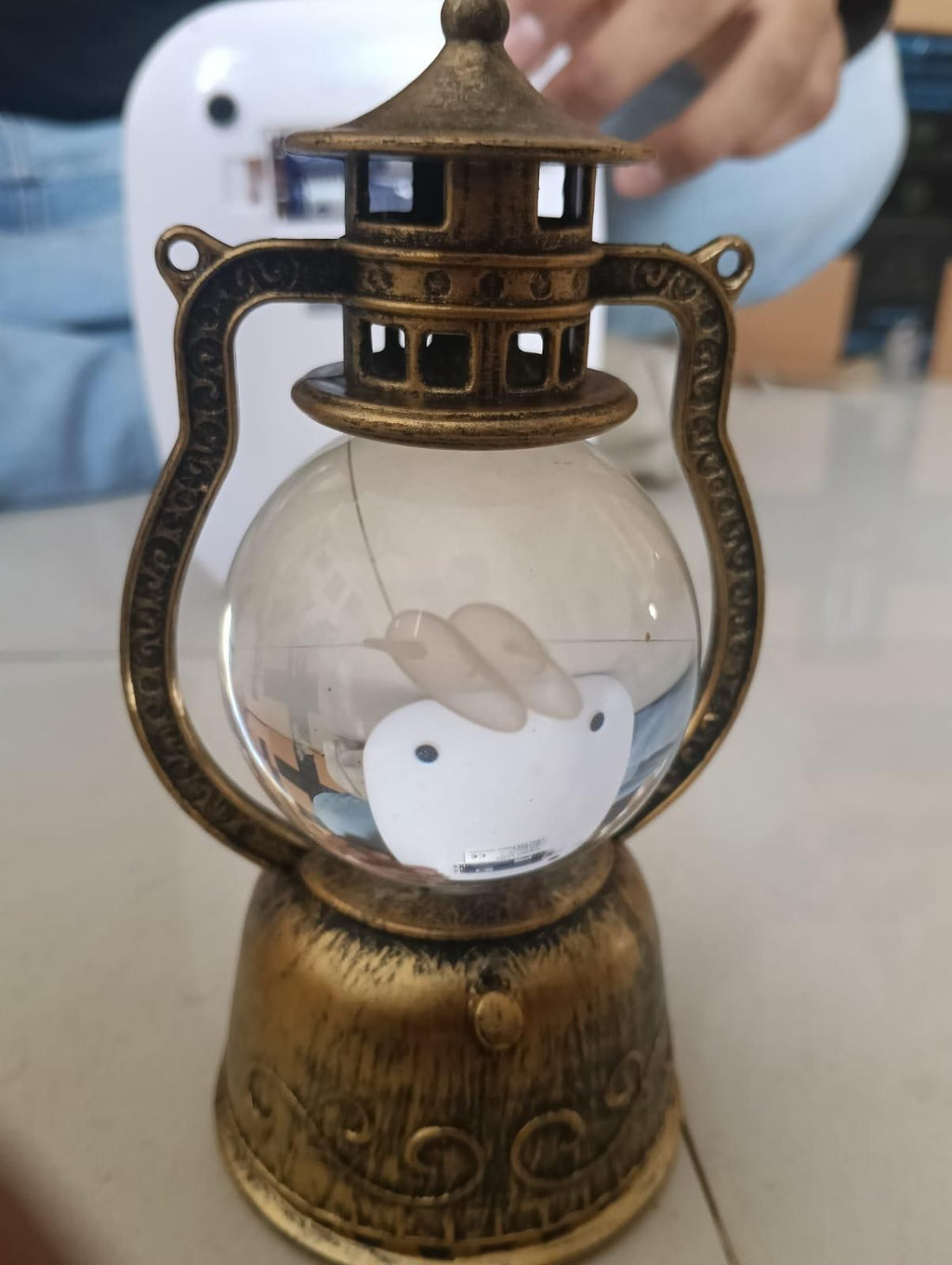 D&C Crystal Ball Lamp